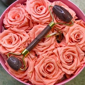 Lepidolite crystal beauty facial roller 💜